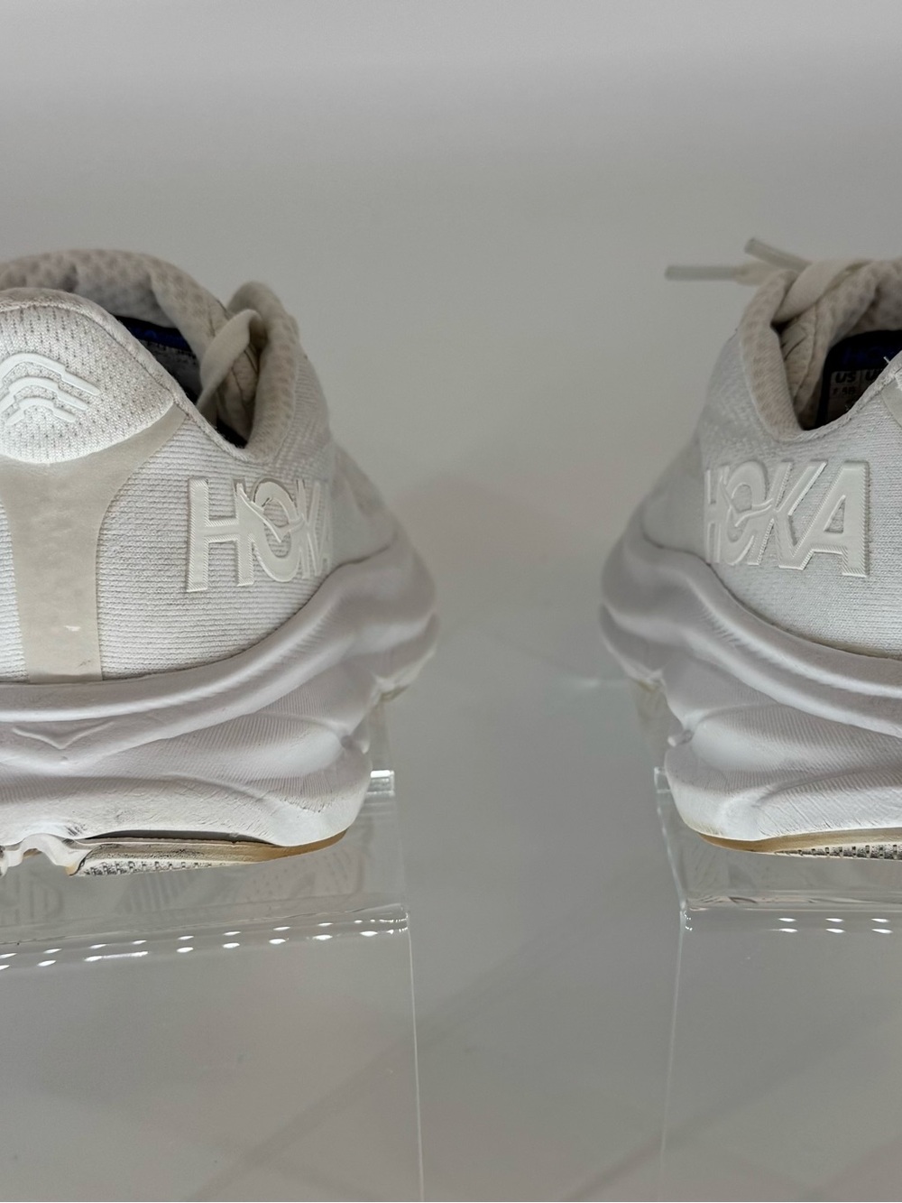 Hoka Clifton 9 Women’s White Plush-Cushion Running Sneaker Size 7.5 - Picture 3 of 13
